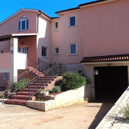 Apartments Vera Ližnjan Exterior foto