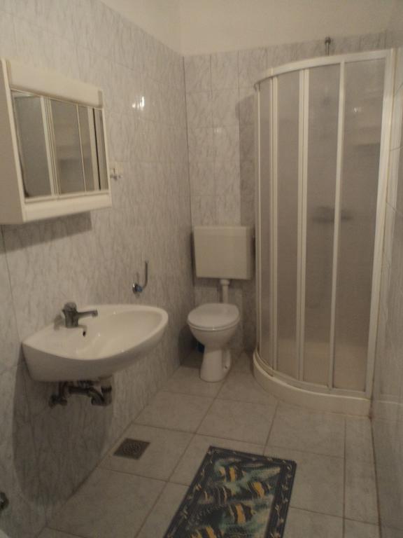 Apartments Vera Ližnjan Habitación foto