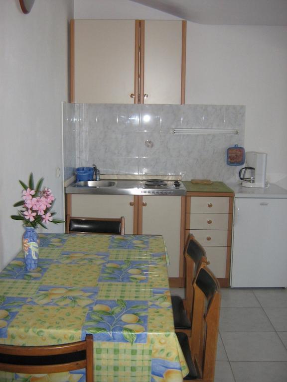 Apartments Vera Ližnjan Habitación foto
